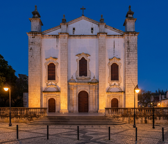 Sé Catedral de Leiria ao anoitecer